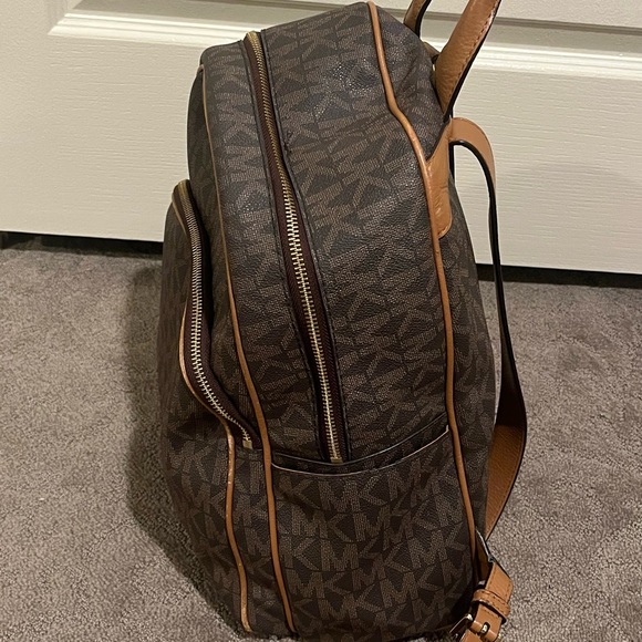Michael Kors Large Backpack - Picture 2 of 2